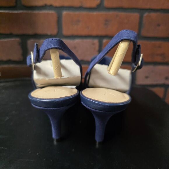NIB ISAAC MIZRAHI‎ LIVE! JOSIE2 Dark Blue Suede Sling Back Kitten Heel Size 8M - Picture 3 of 7